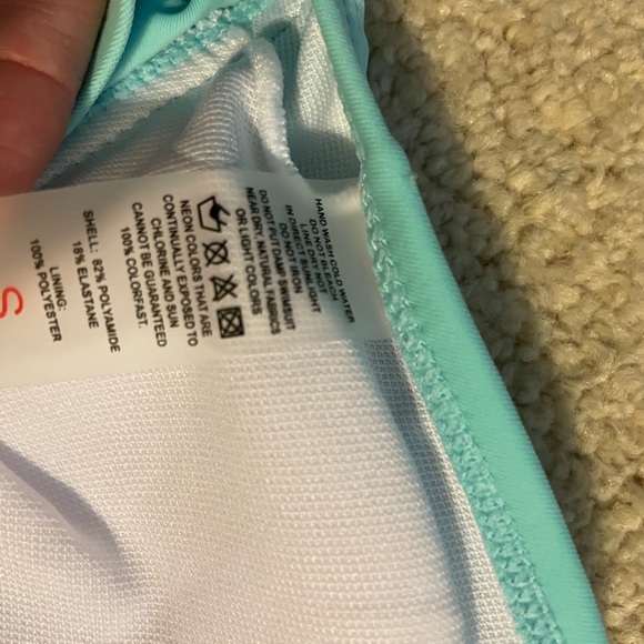 NWOT Floral Ruffled Crisscross Strap Bikini. Small.🌸 - Picture 6 of 16